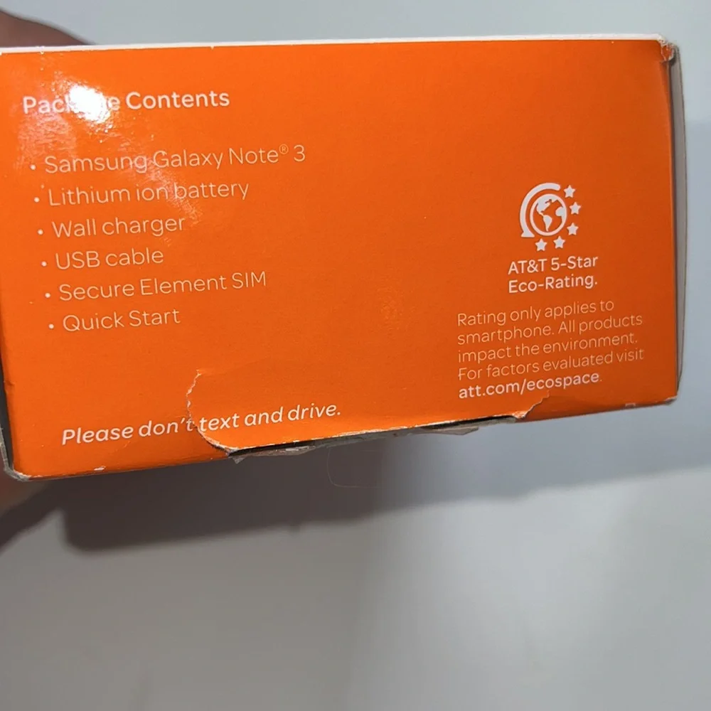 NWT SAMSUNG GALAXY NOTE 3 PHONE & ACCESSORIES